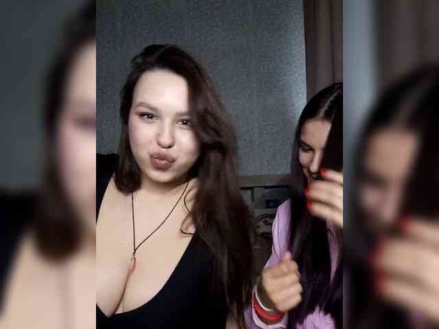 Alica-and-Angelina webcam