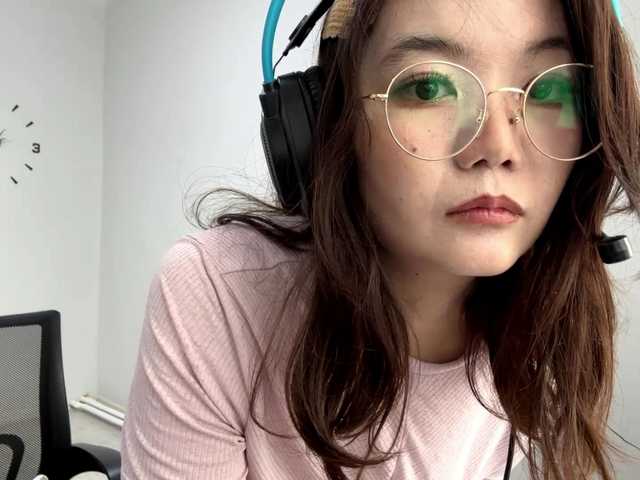 TynishaGoldfarb's BongaCams show and profile