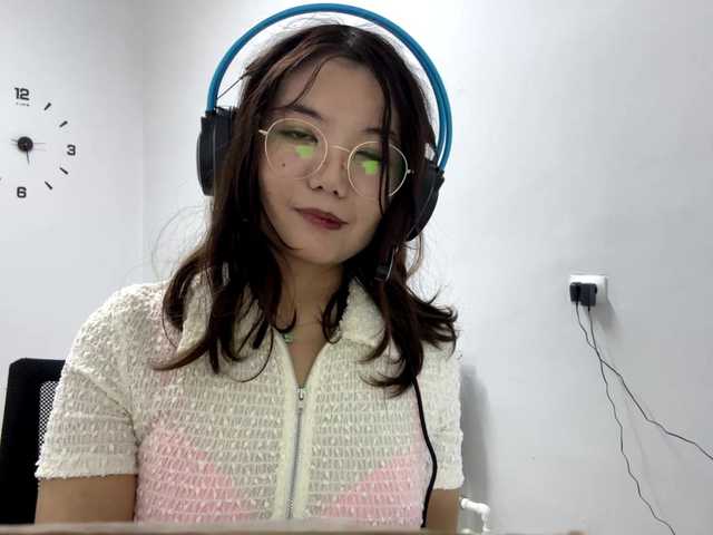 TynishaGoldfarb's BongaCams show and profile