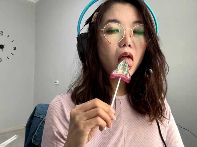 TynishaGoldfarb's BongaCams show and profile