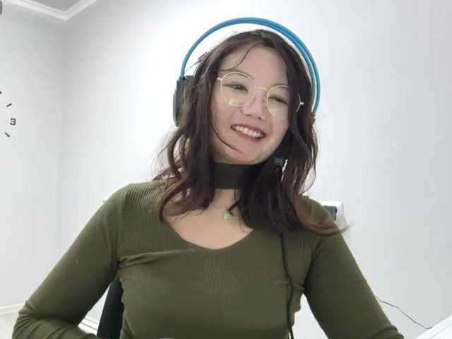 TynishaGoldfarb's BongaCams show and profile