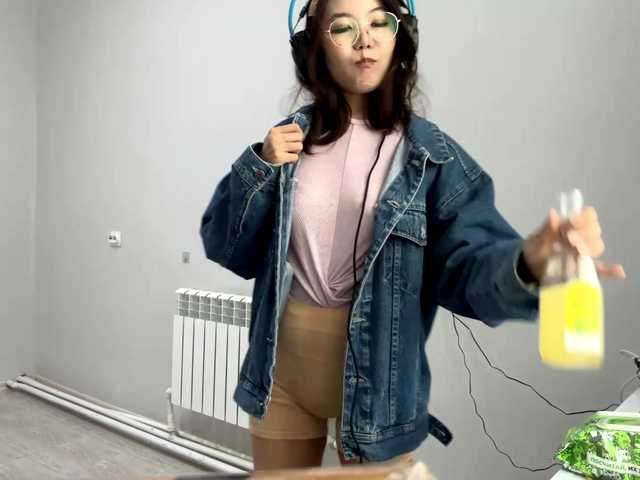 TynishaGoldfarb's BongaCams show and profile