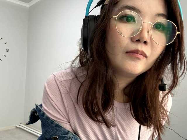 TynishaGoldfarb's BongaCams show and profile