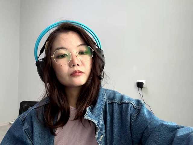 TynishaGoldfarb's BongaCams show and profile