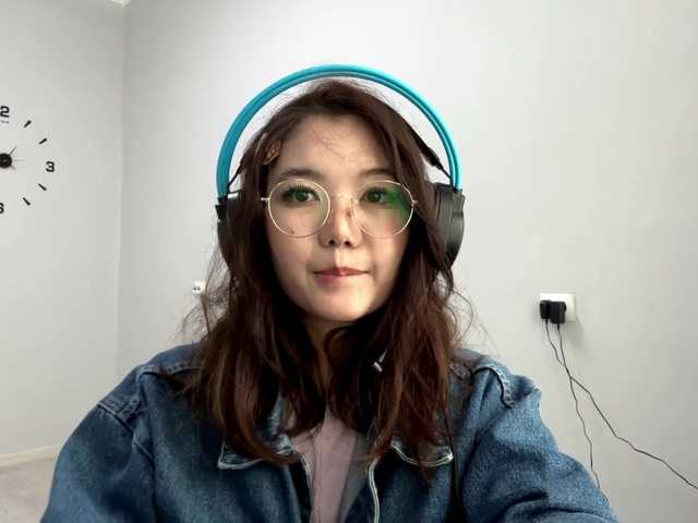 TynishaGoldfarb's BongaCams show and profile