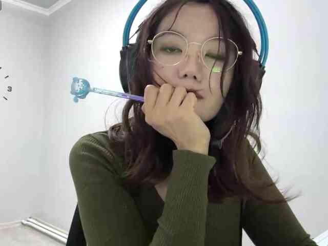 TynishaGoldfarb webcam