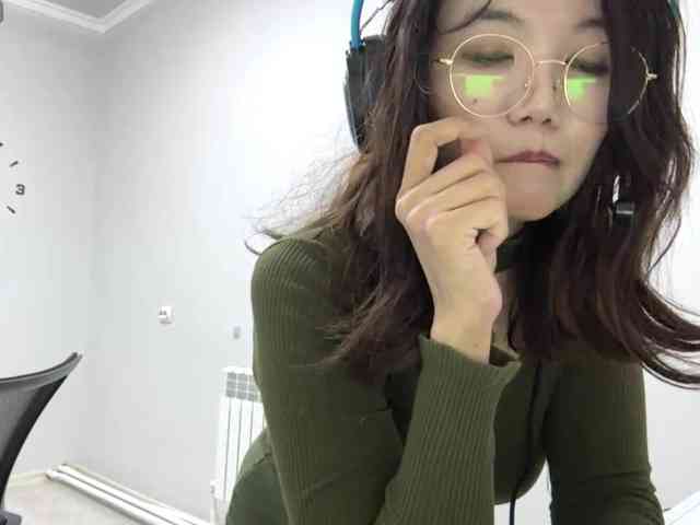 TynishaGoldfarb webcam