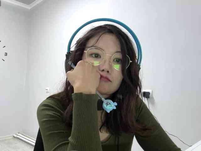 TynishaGoldfarb webcam