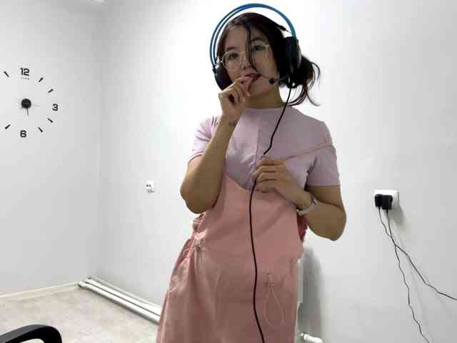 TynishaGoldfarb webcam