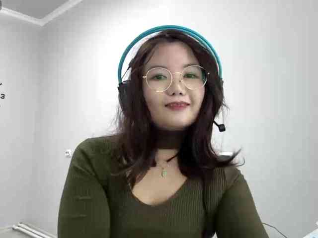 TynishaGoldfarb webcam