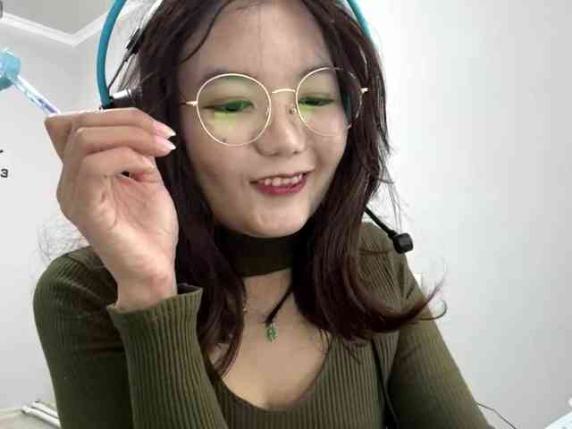 TynishaGoldfarb TynishaGoldfarb