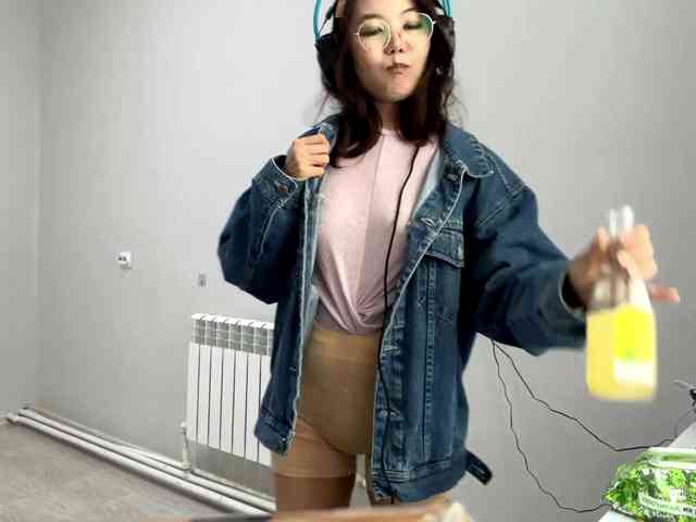 TynishaGoldfarb webcam