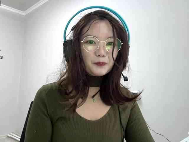 TynishaGoldfarb webcam