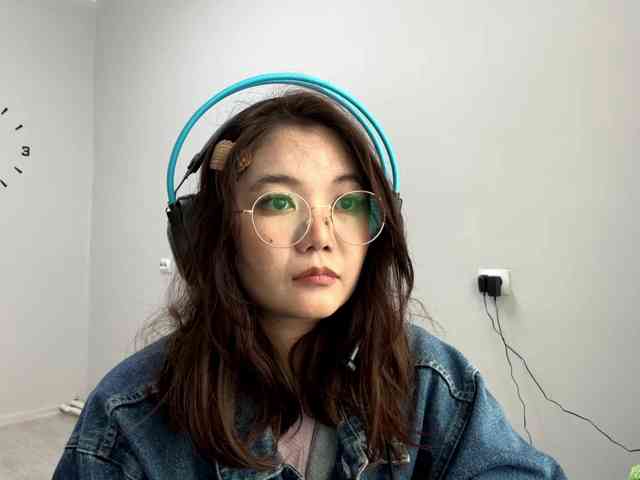 TynishaGoldfarb webcam