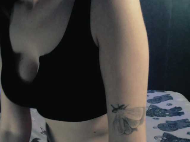 ElsieFade's BongaCams show and profile