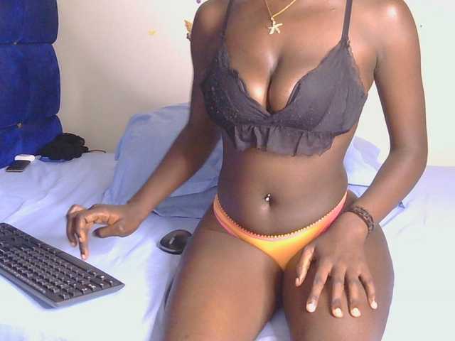 KittySexxy's BongaCams show and profile