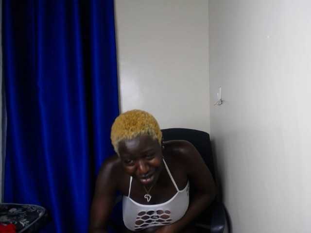KittySexxy live cam on BongaCams