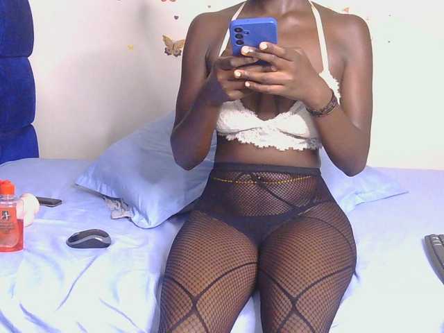 KittySexxy's BongaCams show and profile