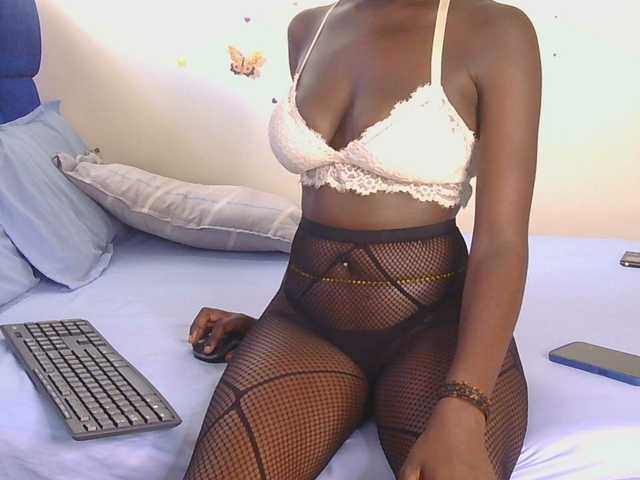 KittySexxy's BongaCams show and profile