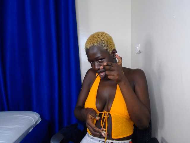 KittySexxy live cam on BongaCams