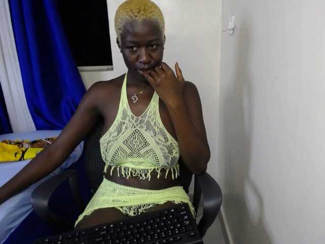 KittySexxy live webcam show