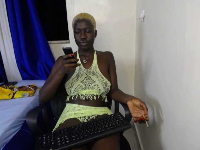 KittySexxy live webcam show