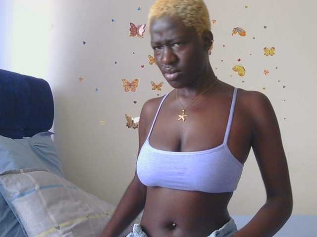 KittySexxy's BongaCams show and profile