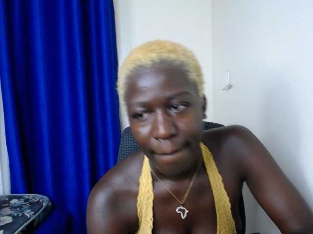 KittySexxy live cam on BongaCams