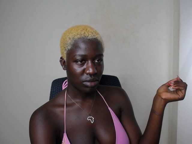 KittySexxy live cam on BongaCams