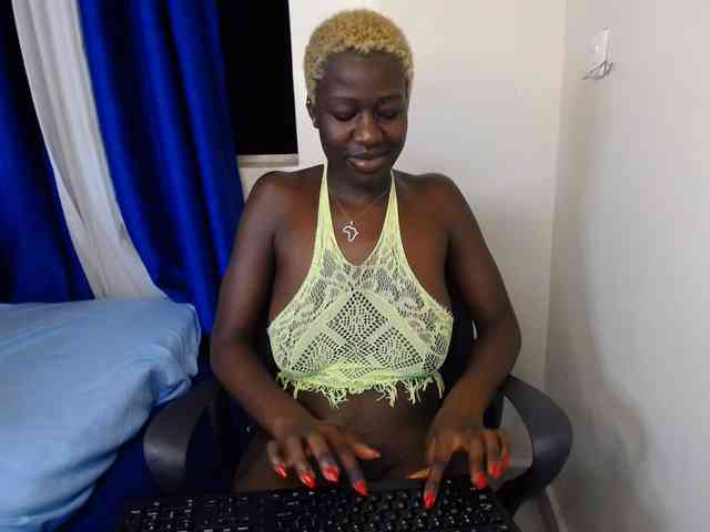 KittySexxy webcam