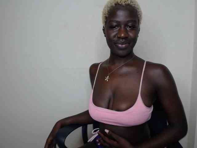 KittySexxy Live Webcam on BongaCams