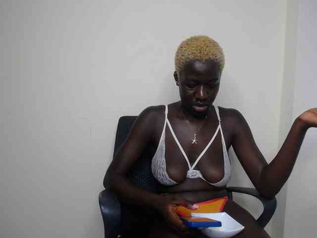 KittySexxy webcam