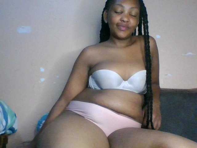 Summerdiva's BongaCams show and profile