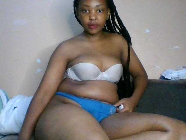 Summerdiva's BongaCams show and profile