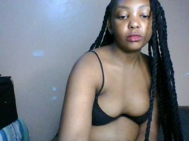 Summerdiva's BongaCams show and profile