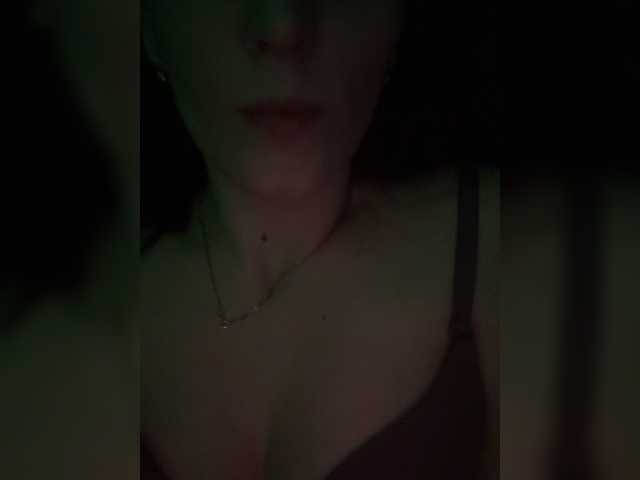 Cedma's BongaCams show and profile