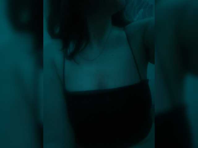 Cedma's BongaCams show and profile