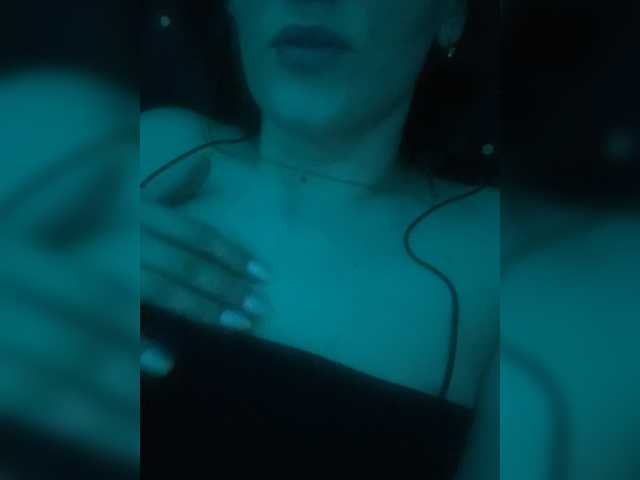 Cedma's BongaCams show and profile