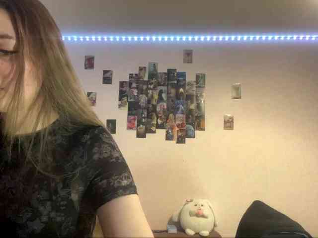 EvalynDetrick webcam