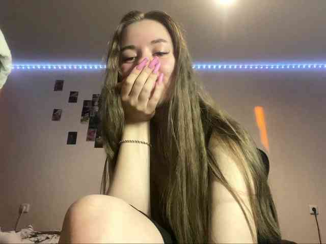 EvalynDetrick webcam