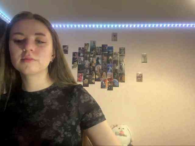 EvalynDetrick webcam