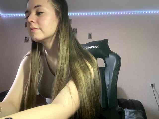 EvalynDetrick webcam