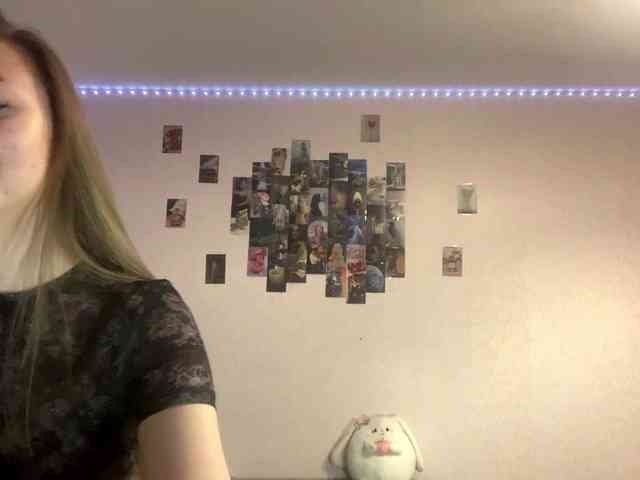 EvalynDetrick webcam