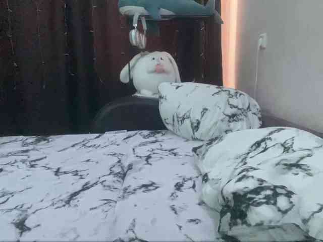 EvalynDetrick webcam
