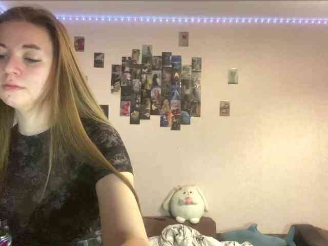 EvalynDetrick webcam