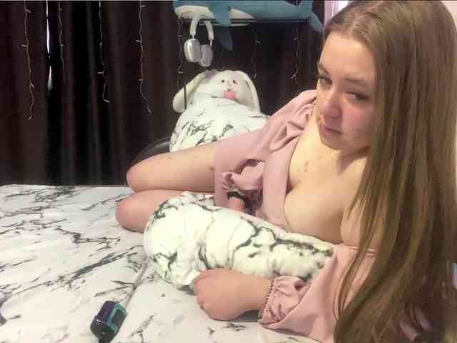 EvalynDetrick webcam