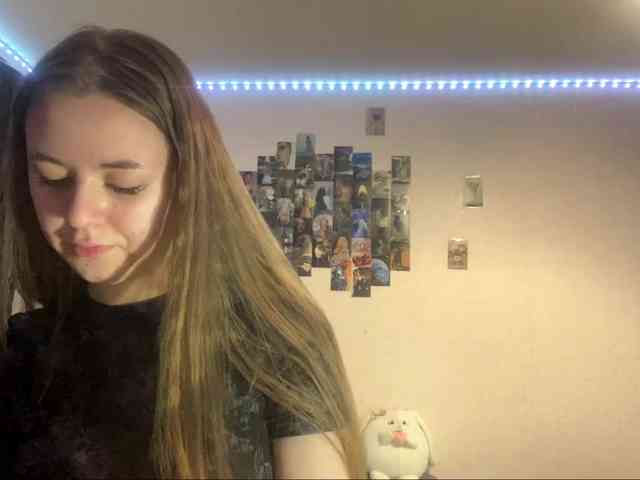 EvalynDetrick webcam