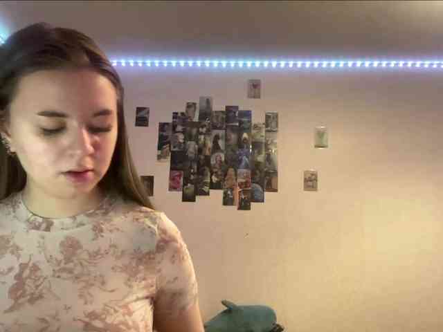EvalynDetrick webcam