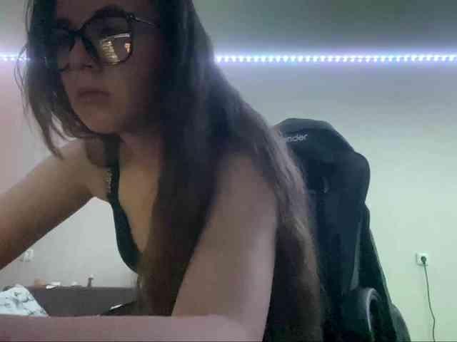 EvalynDetrick webcam