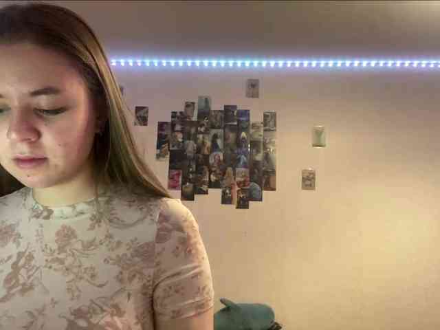 EvalynDetrick webcam